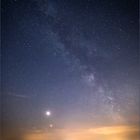 Milchstraße mit Mond + Mars über dem Störmthaler See