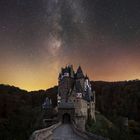 Milchstraße über Burg Eltz