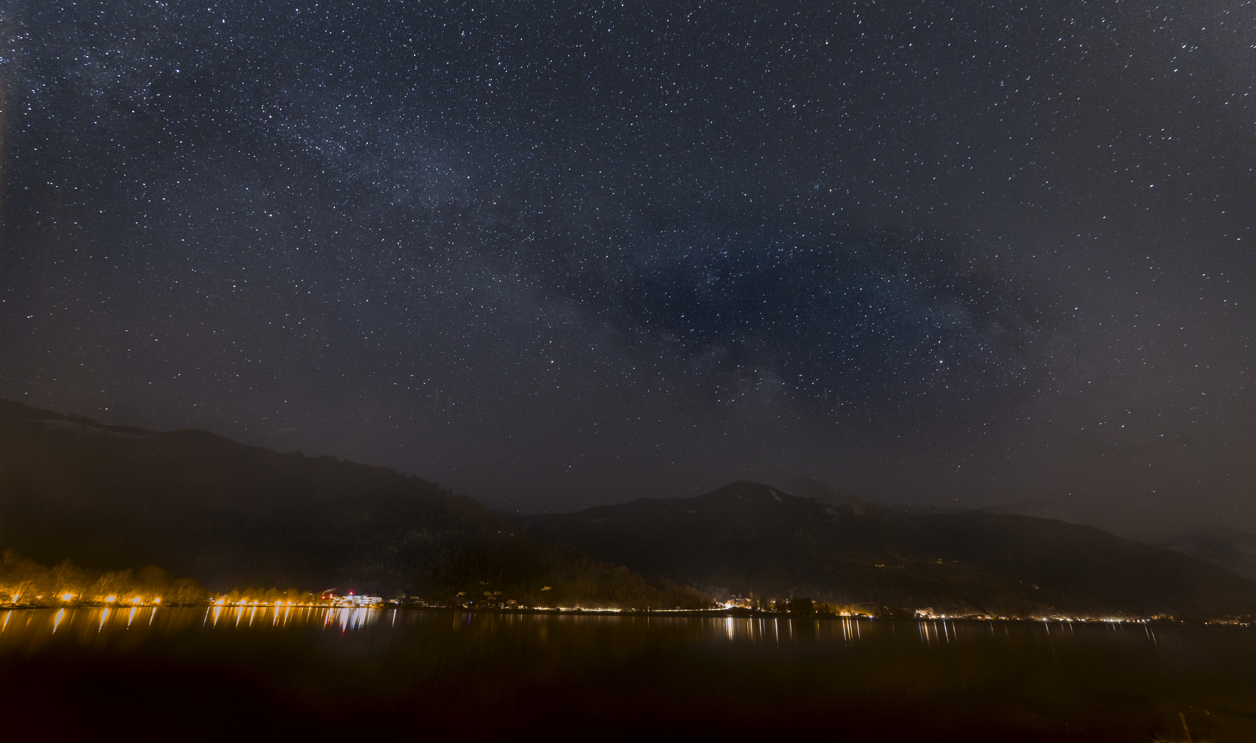 Milchstraße über den Zeller See und Thumersbach..