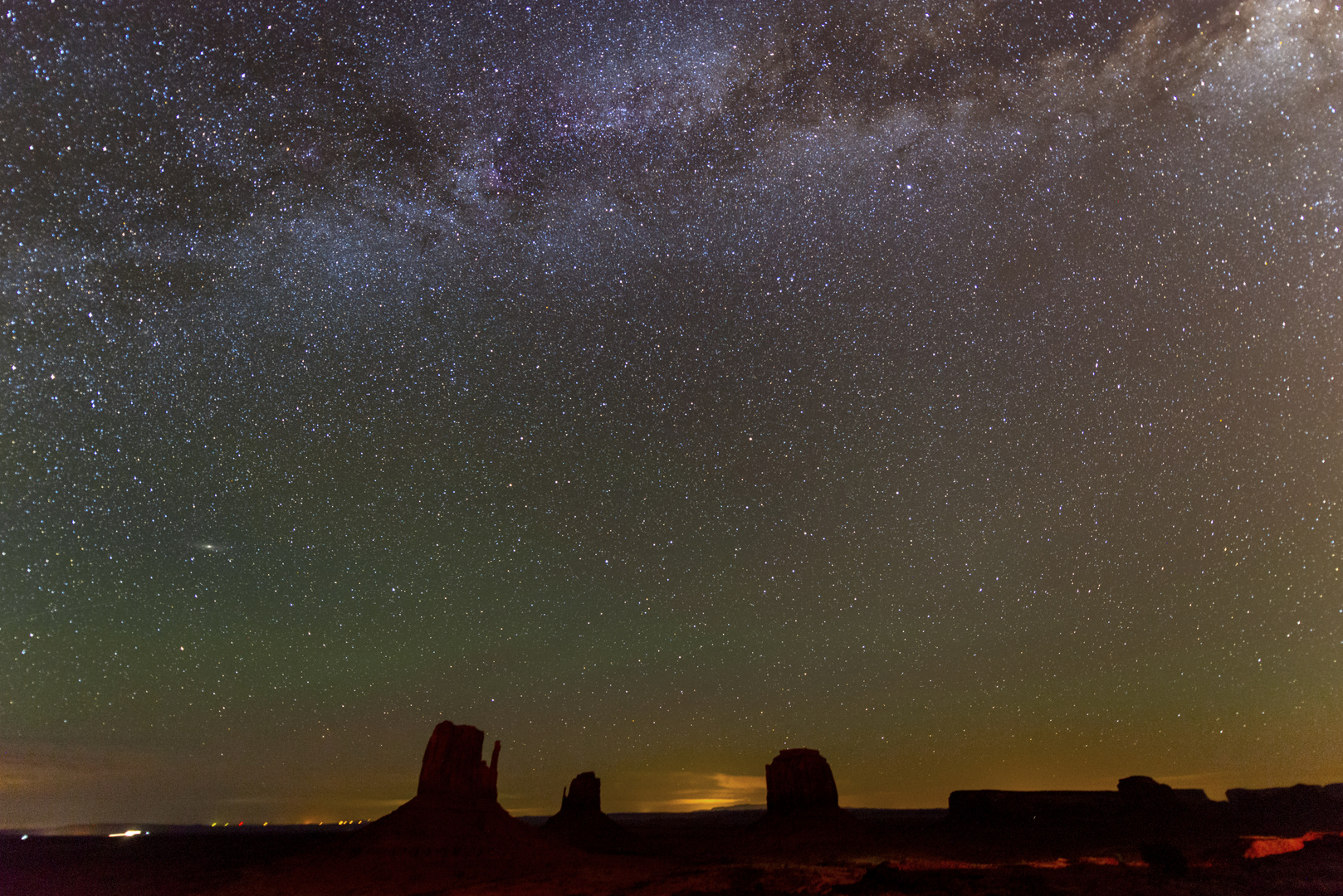 Milchstrassee über dem Monument Valley