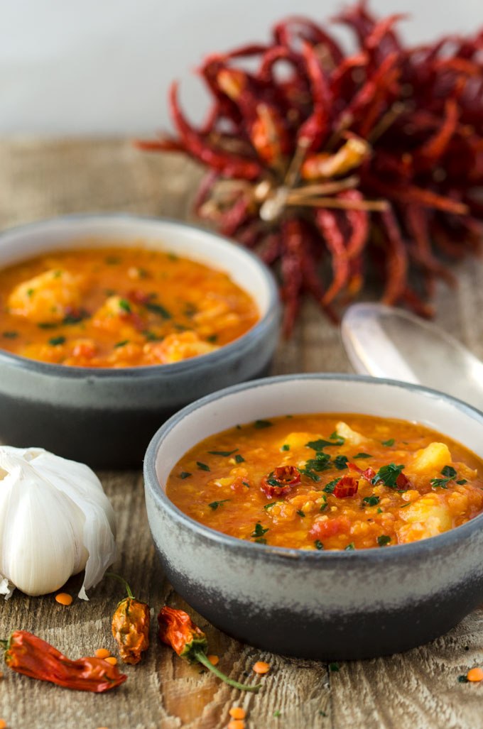 Mildes Curry mit Kartoffel, Linsen und Blumenkohl