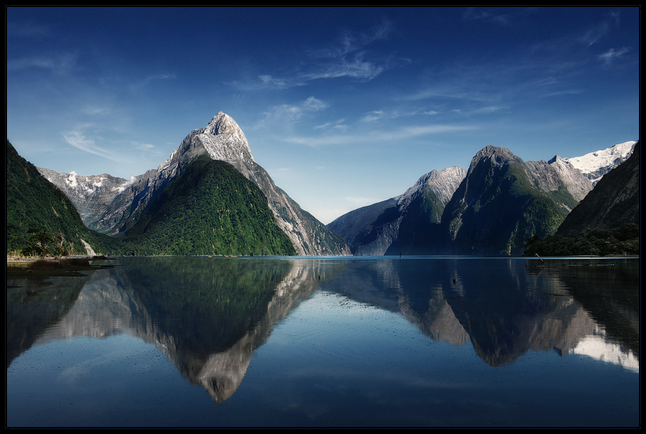 Milford Sound . reload