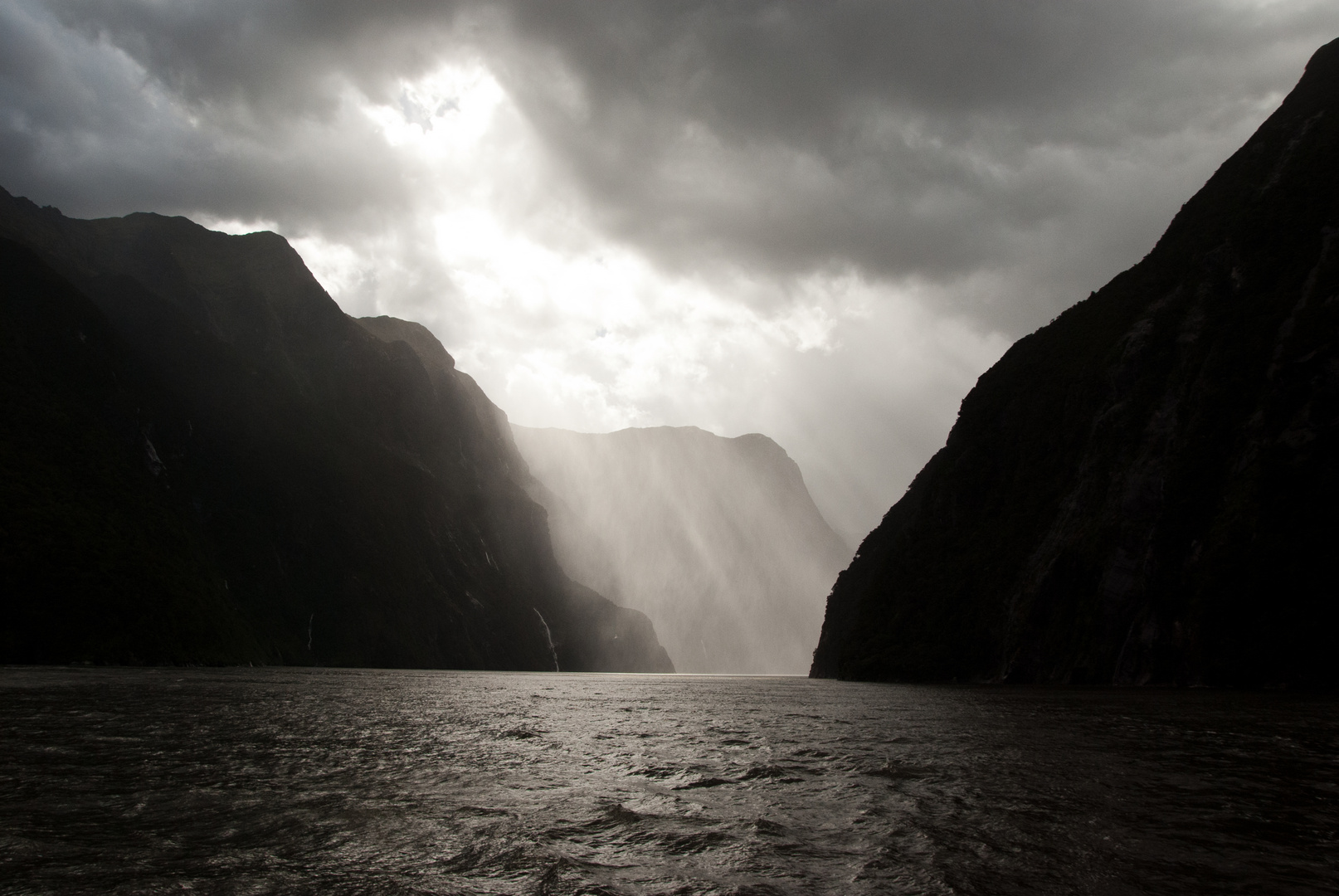 Milford Sound Sonnendurchflutet