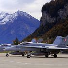 Militärflugplatz - Meiringen - Luftwaffe - F/A-18 - Fliegen im Gebirge
