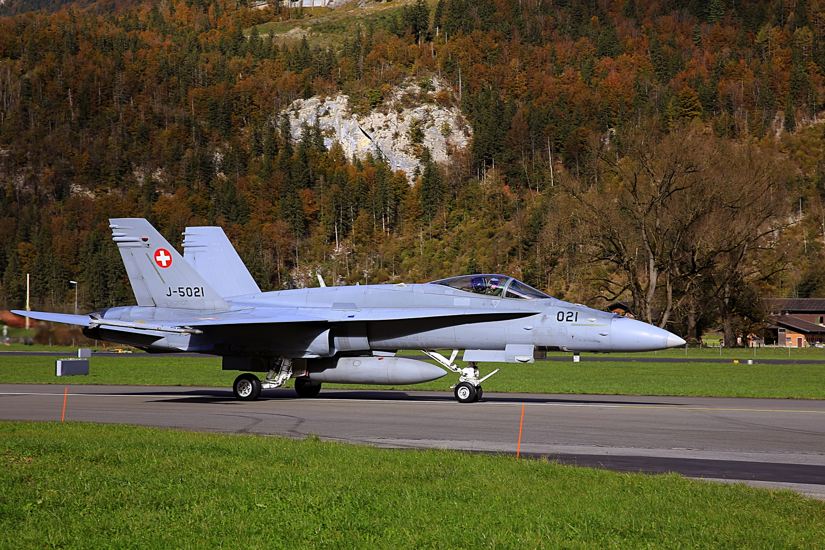 Militärflugplatz - Meiringen - Luftwaffe - Landed