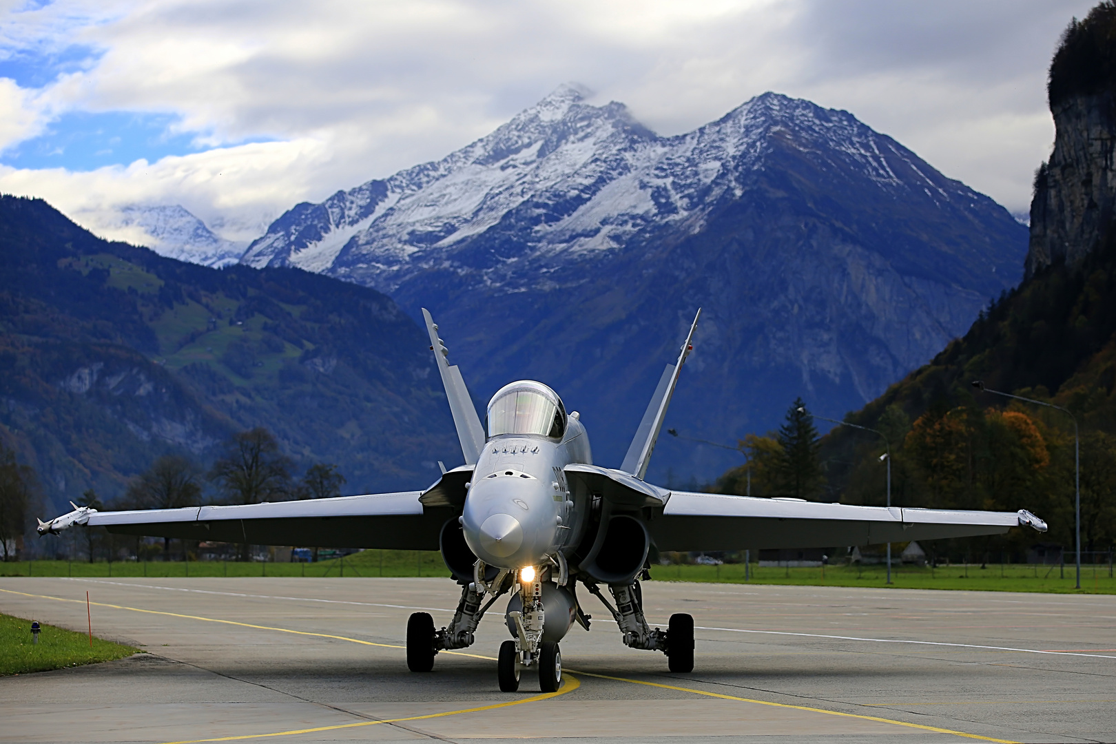 Militärflugplatz - Meiringen - Luftwaffe - Rollbahn