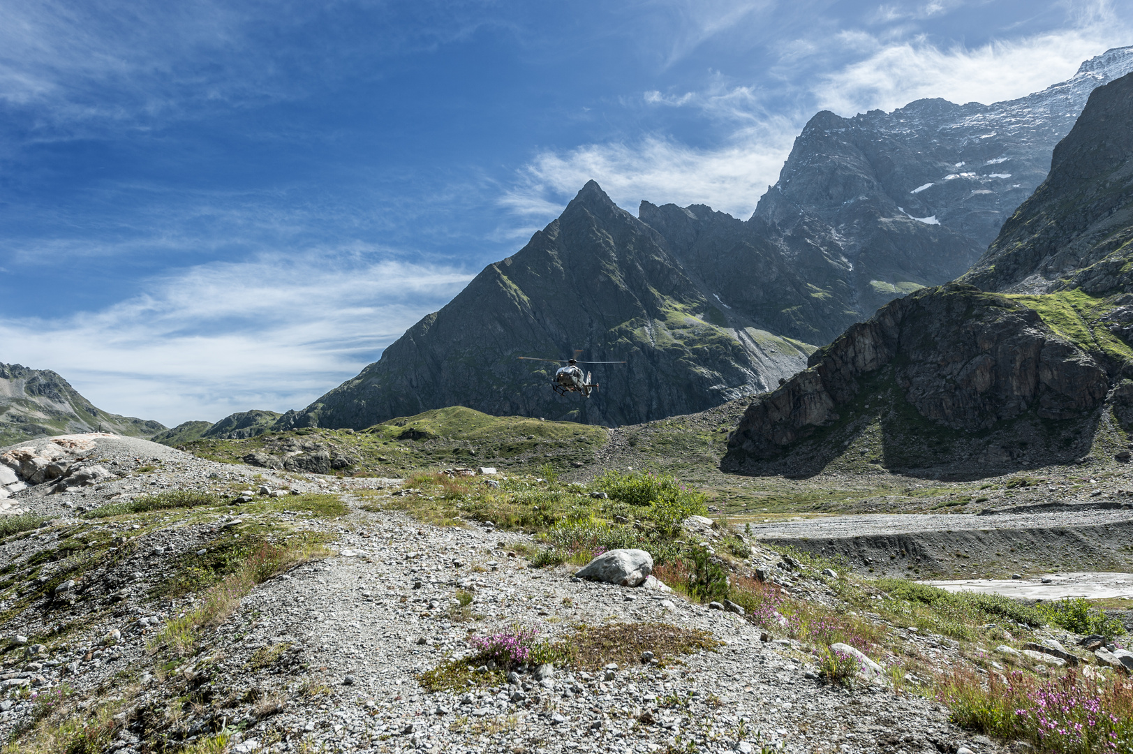 Militärhubschrauber im Einsatz