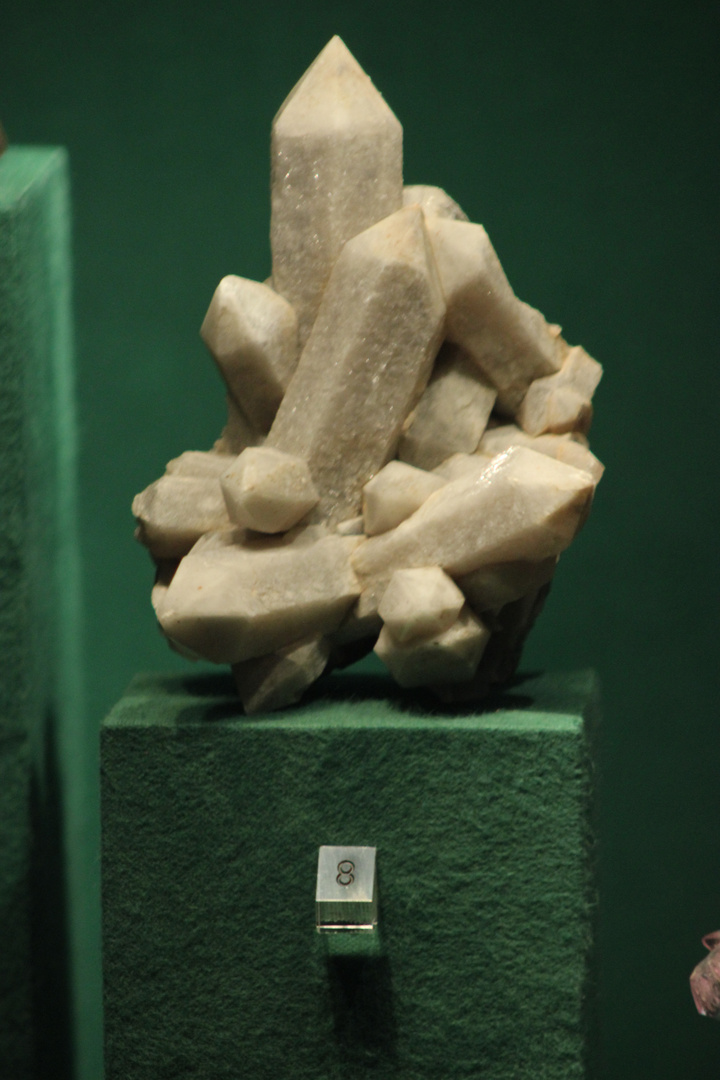 Milky Quartz @ Mineralogisches Museum Hamburg