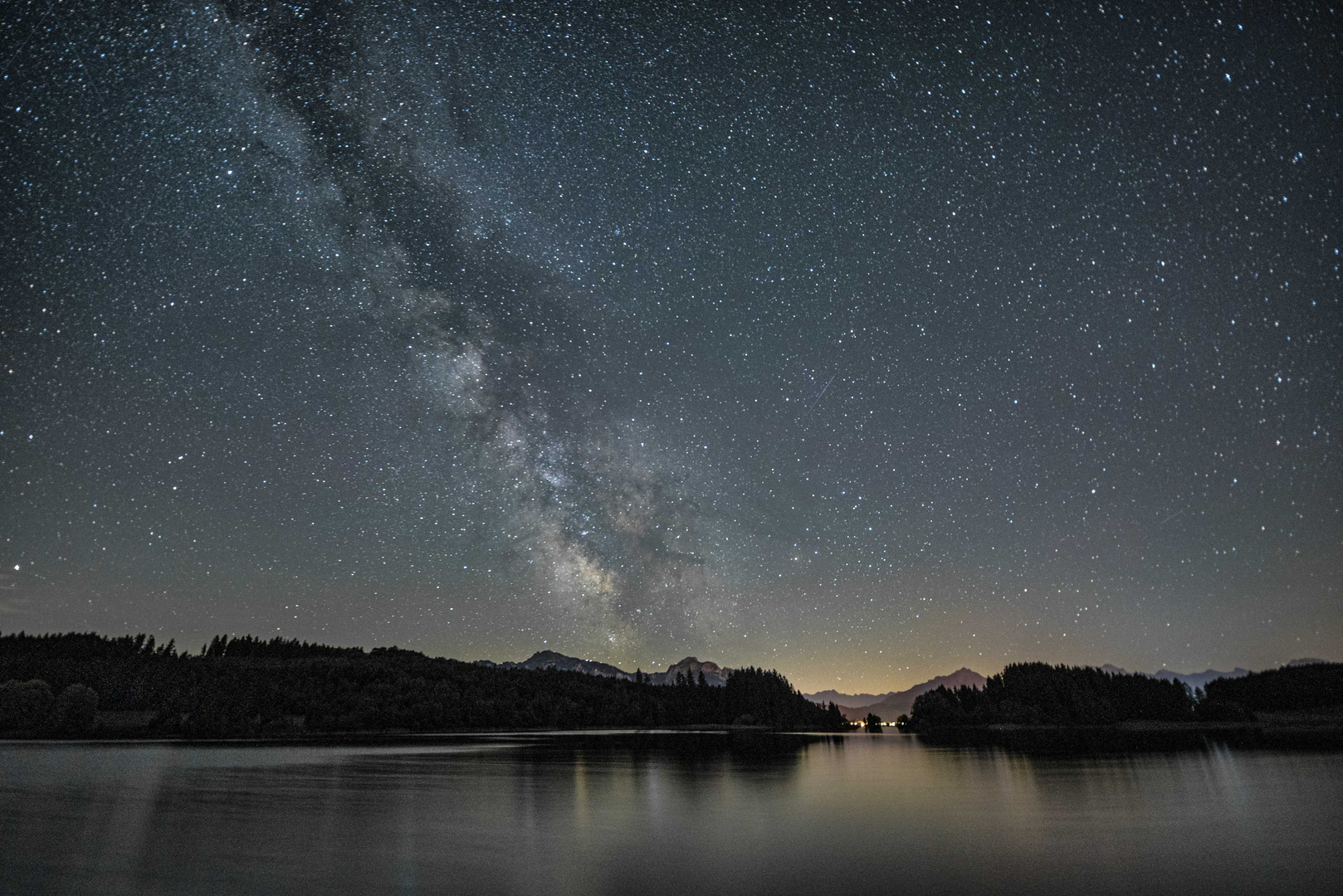 Milkyway above Allgäu Mountains