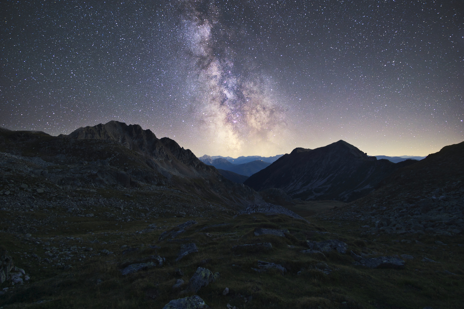 milkyway in the mountains