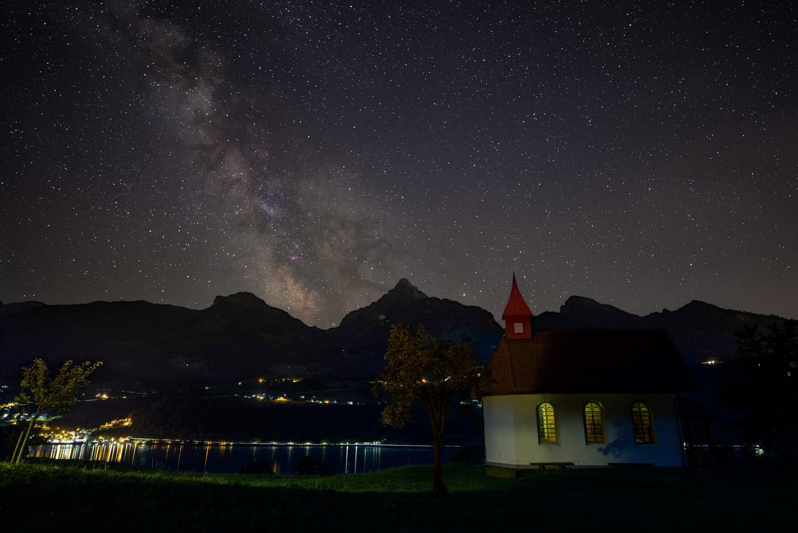 Milkyway mit Kapelle in Weesen