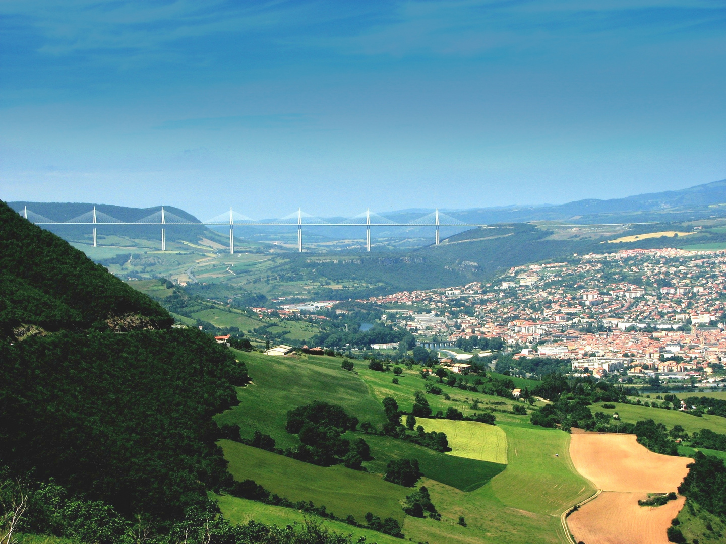 Millau la perle de l Aveyron.