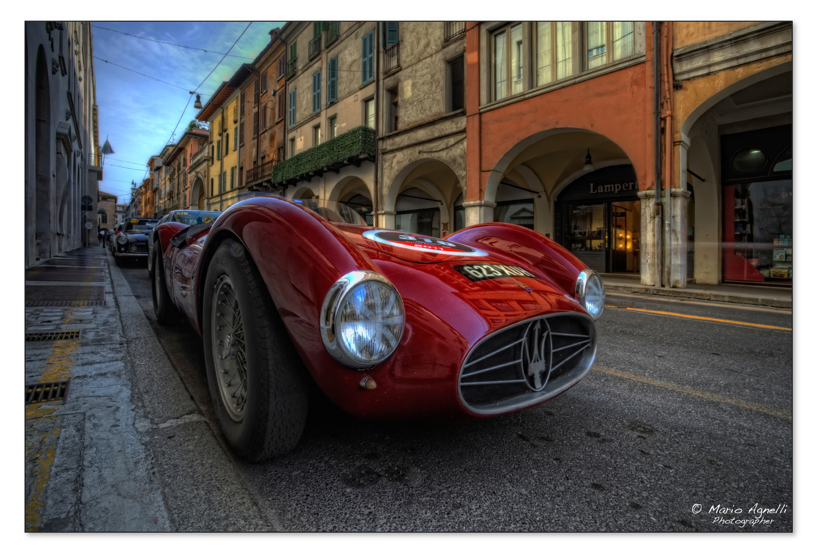 Mille Miglia 2011 - Old car Parking