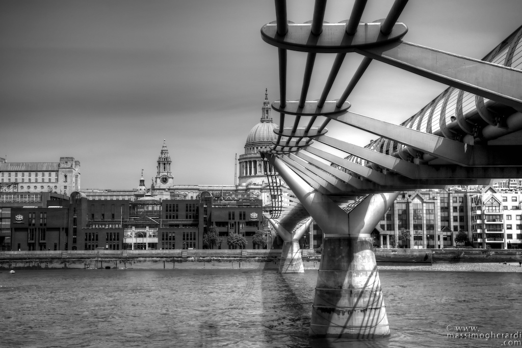 Millenium Bridge and St. Paul