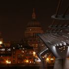 millenium bridge and st.paul catedry in background..london