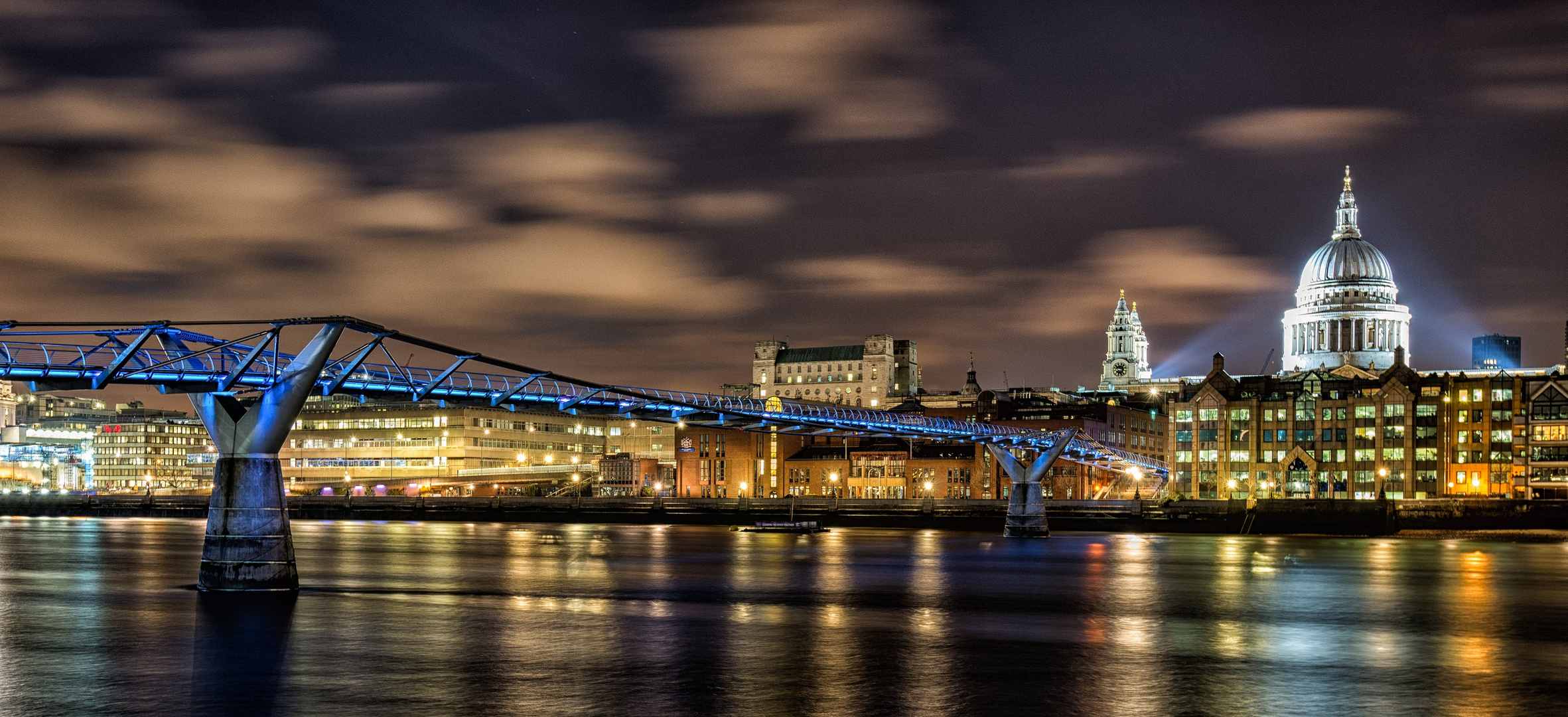 Millenium Bridge & St. Pauls