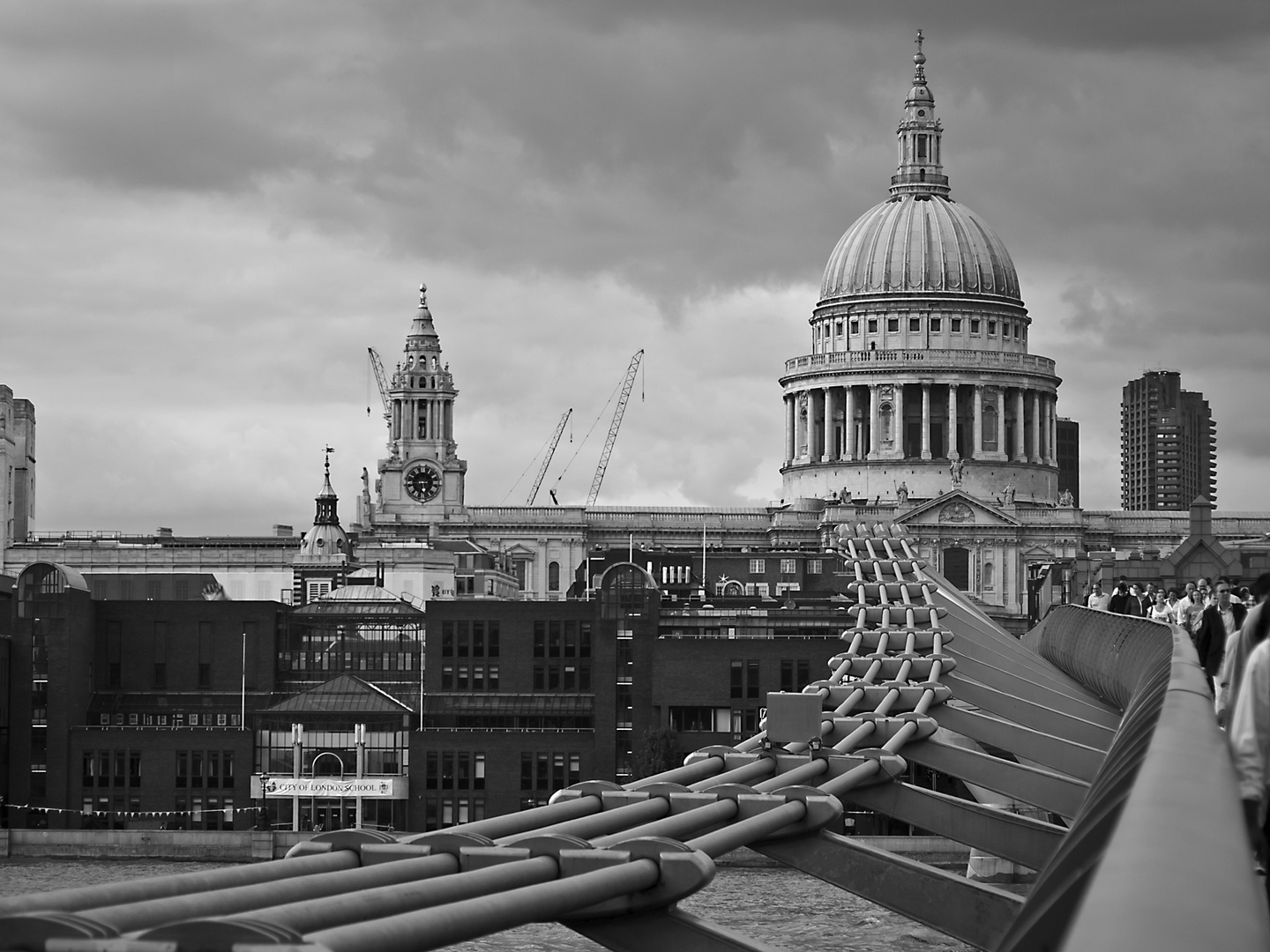 Millenium Bridge und St Paul’s Cathedral