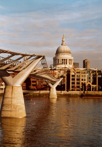 Milleniumbridge und St. Paul´s Cathedral