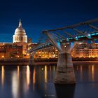 Milleniums Bridge and St. Pauls Cathedral