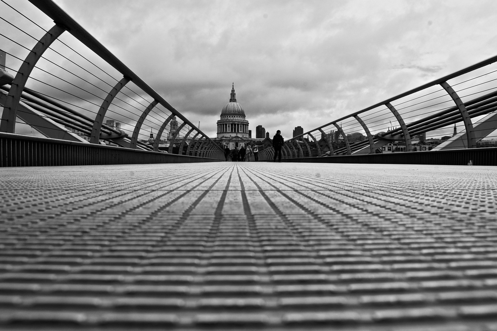 Millennium Bridge.