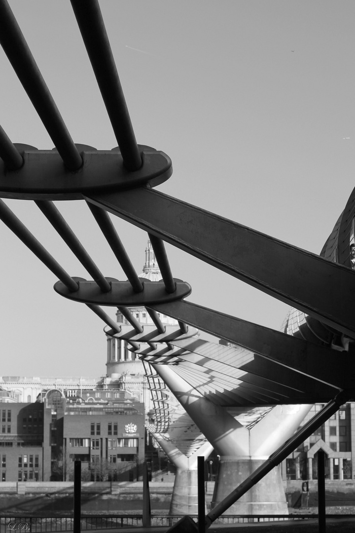 Millennium Bridge London