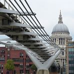 Millenniumbridge und St Paul's