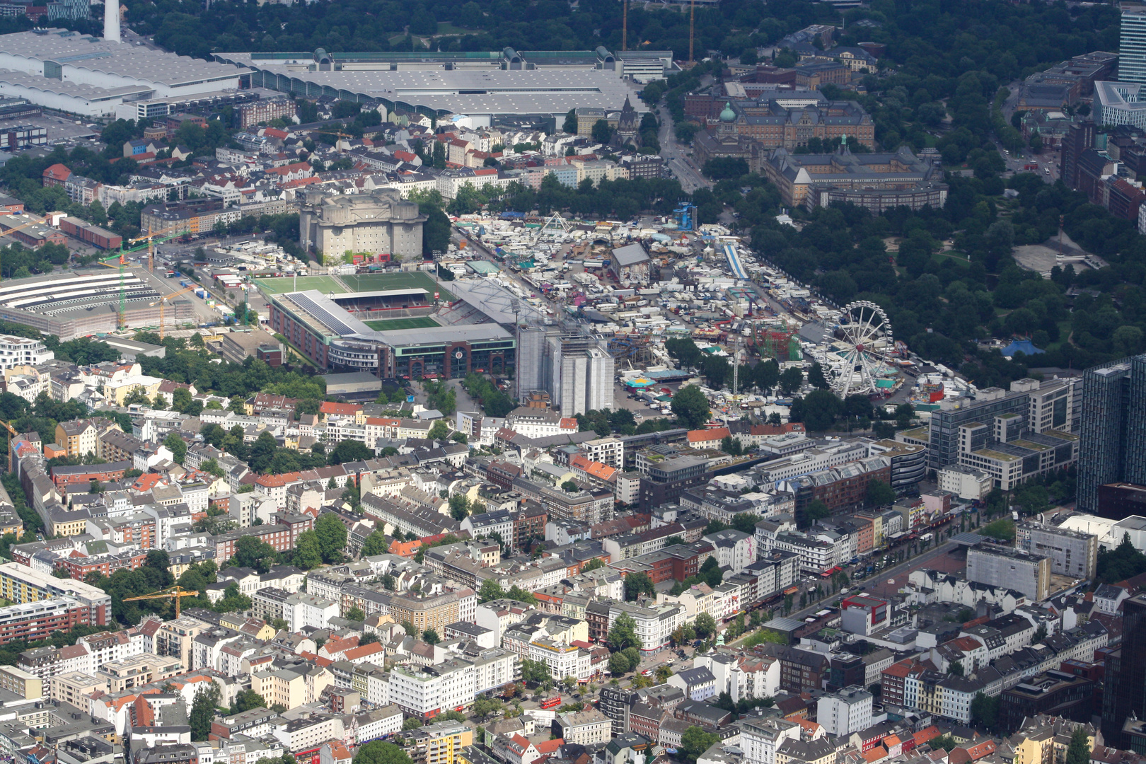 MILLERNTOR-STADION, Bunker und Hamburger Dom