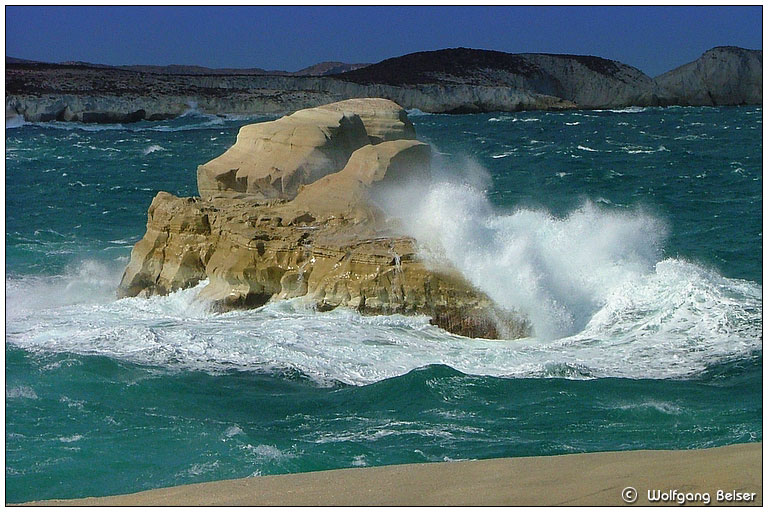 Milos - Sarakiniko im Sturm