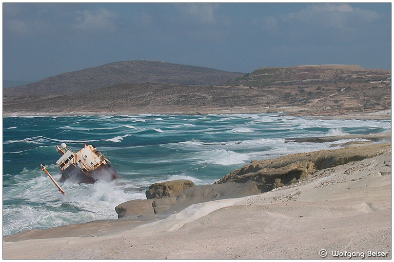 Milos - Schiffswrack vor Sarakiniko