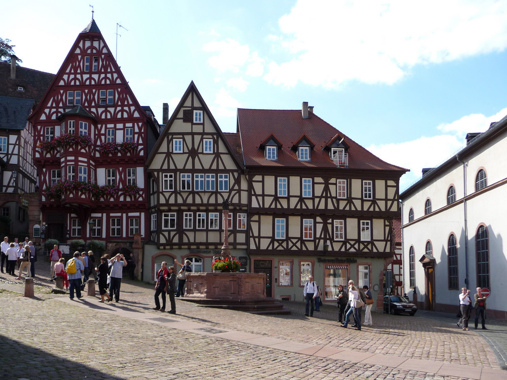 Miltenberg - Marktplatz mit Schnatterloch