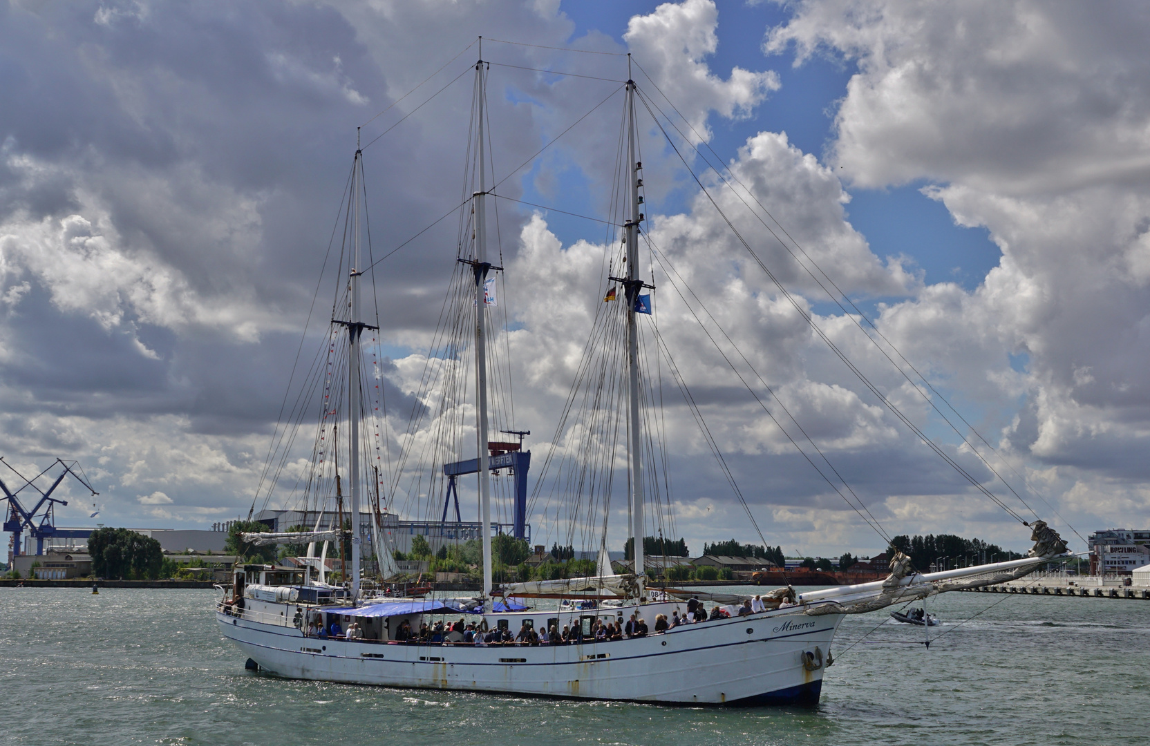 Minerva bei der Hanse Sail