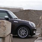 MINI Clubman auf Baustelle