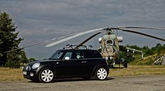 MINI COOPER & MIL MI-24 / HIND