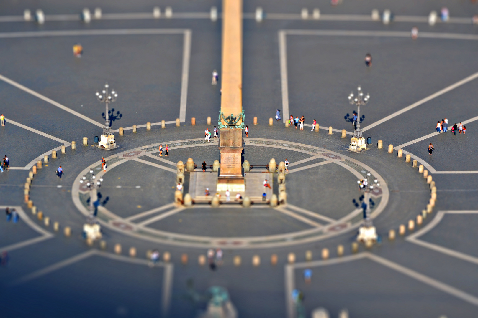 Mini Petersplatz