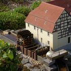 Miniatur-Wassermühle