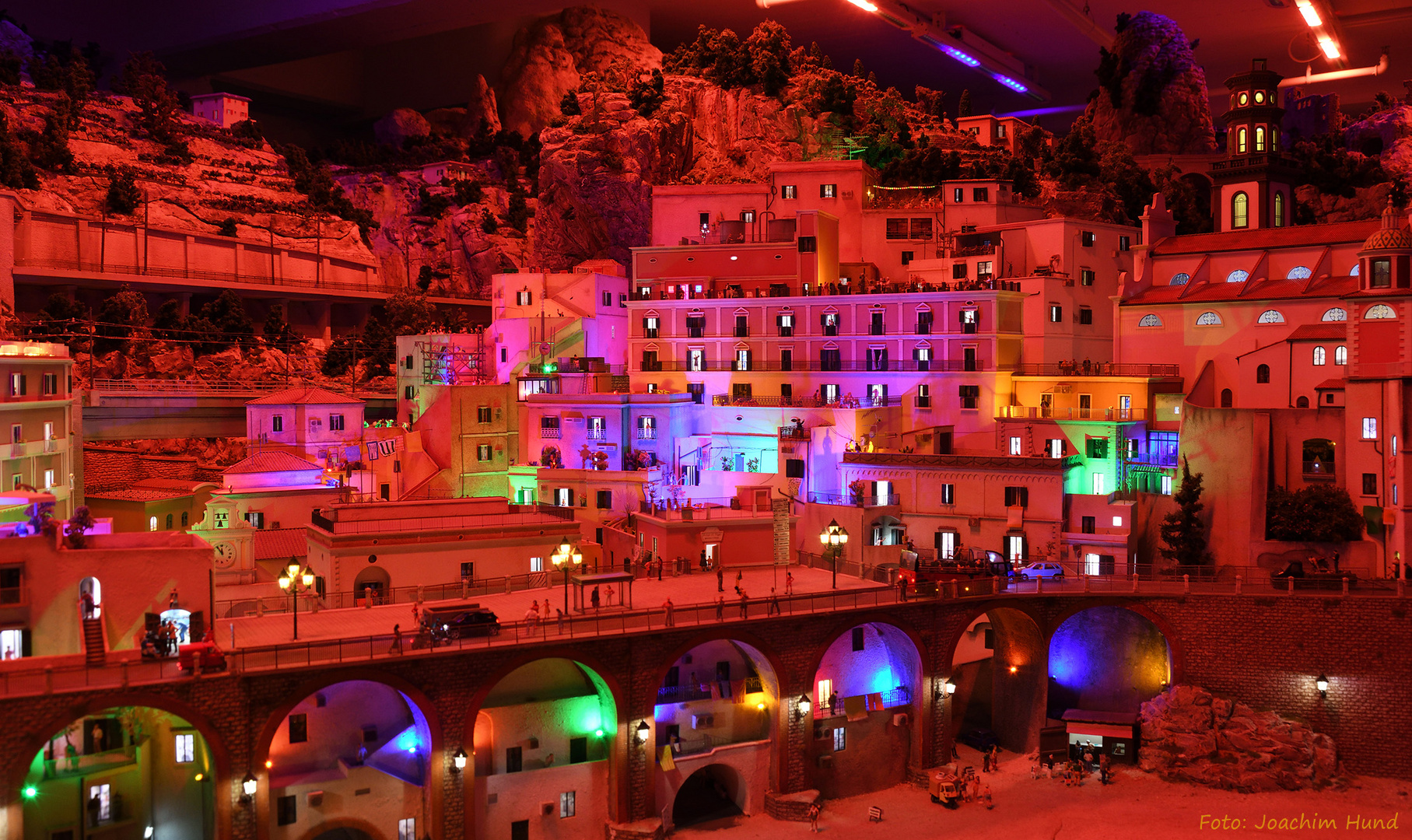 Miniatur Wunderland Hamburg: Riomaggiore zur Blauen Stunde