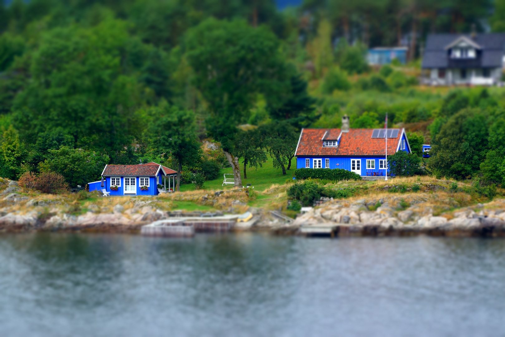 Miniaturhütten im Oslofjord?