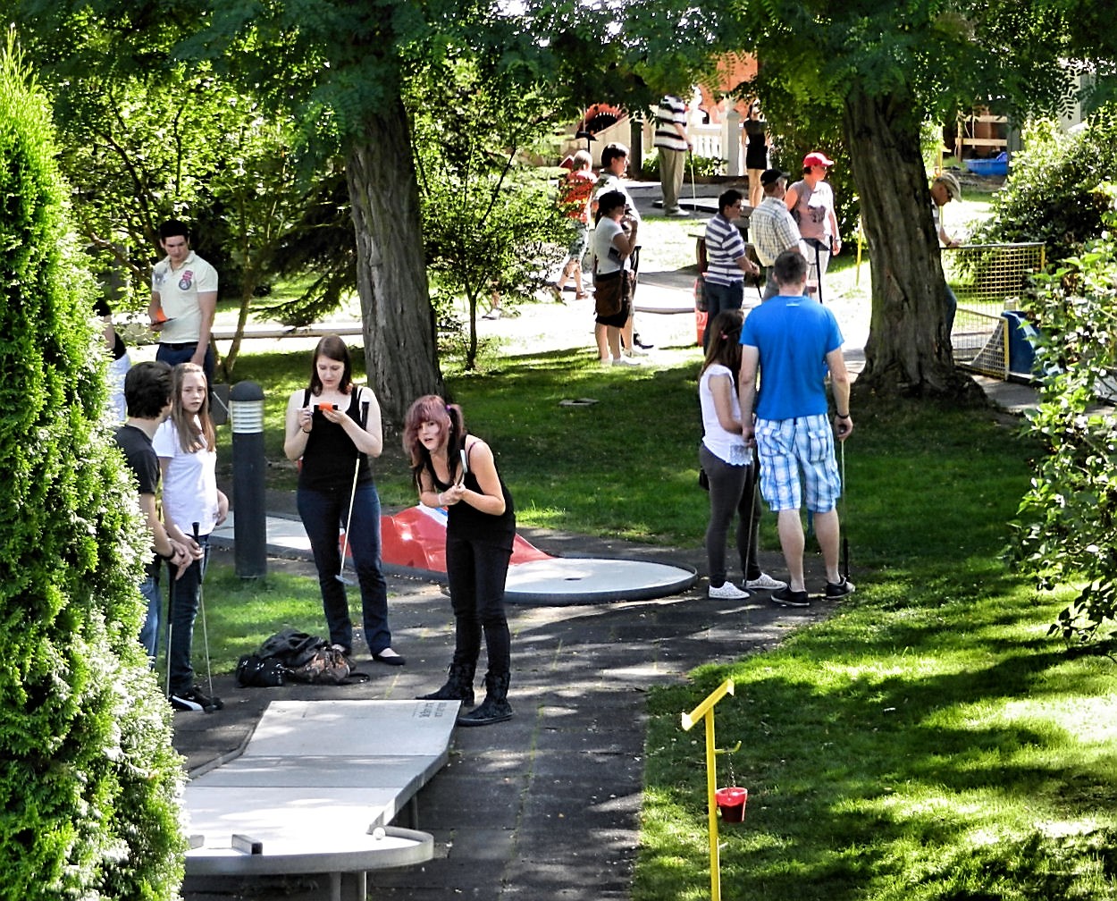 Minigolfvergnügen am Sonntag