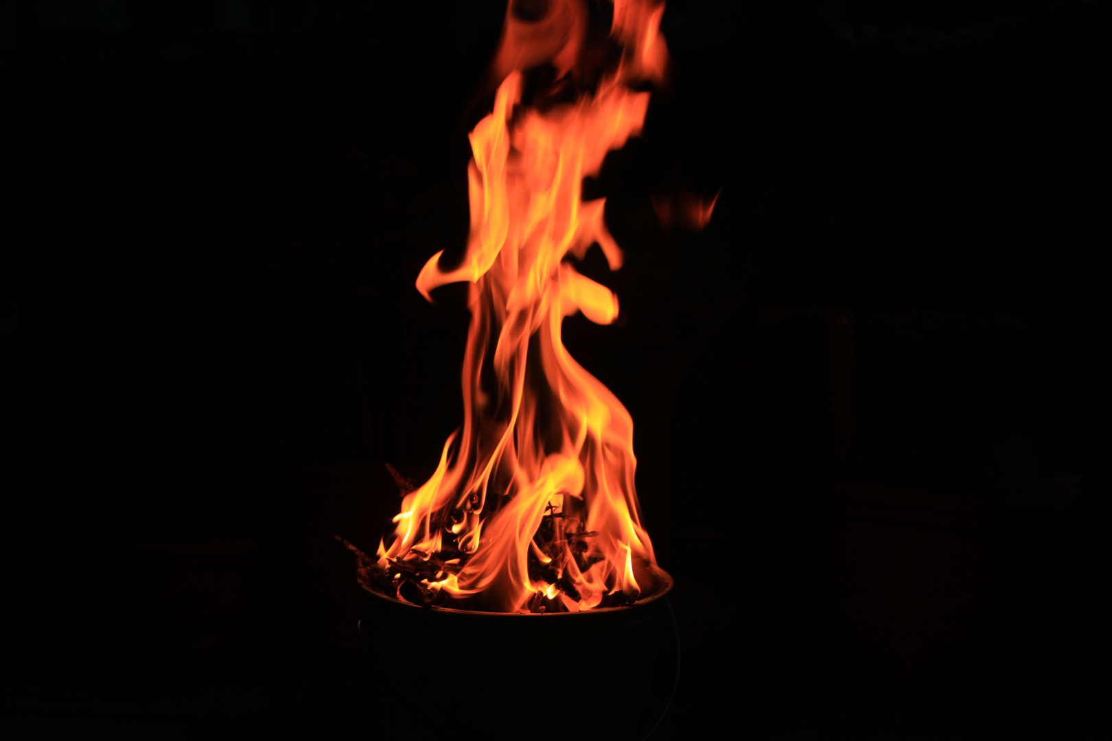 Minigrill in Flammen