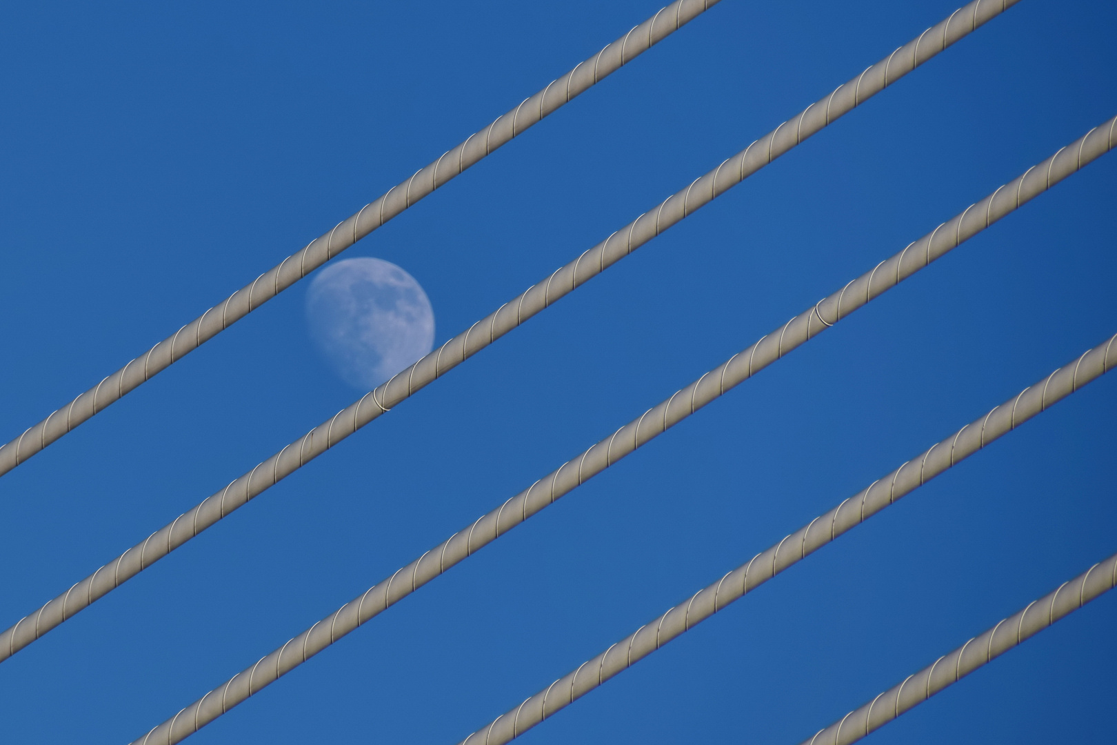 Minimalismus: Mit der Seilbahn zum Mond