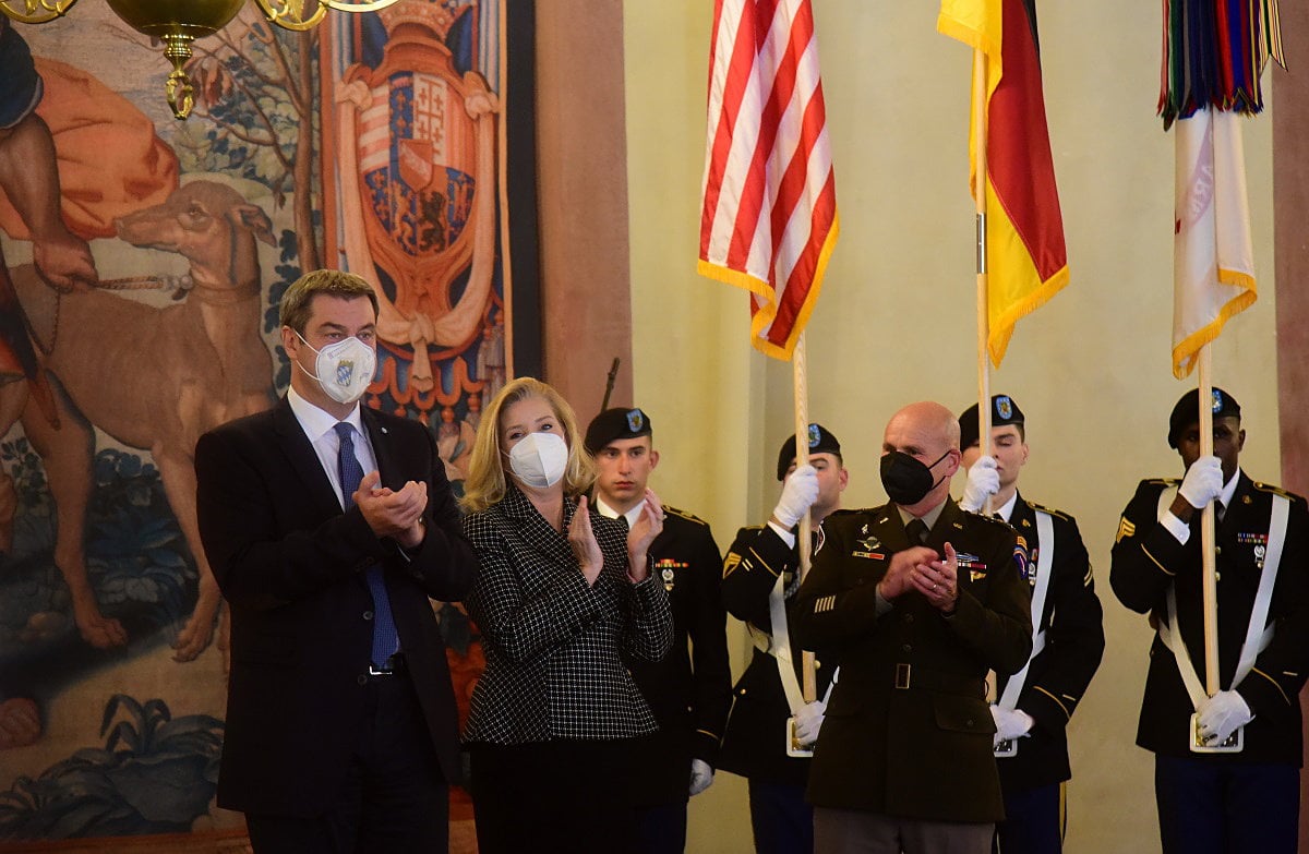 Ministerpräsident Dr. Markus Söder - US - Heeresministerin Christine Wormuth 25.10.21