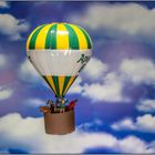 Miniwelt: Mit dem Ballon ...