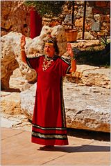 minoisches Tanztheater in Karteros, Kreta, Priesterin