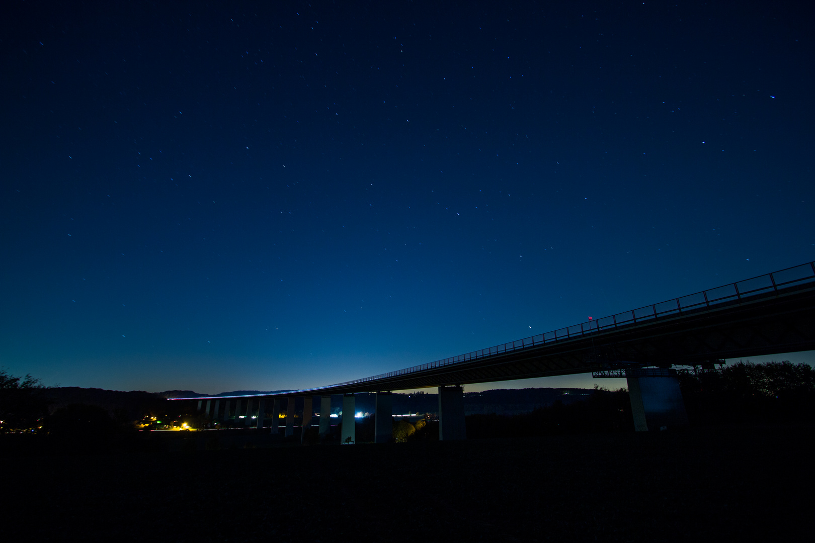 Mintarder Ruhrtalbrücke bei Nacht MH-Essen 2015