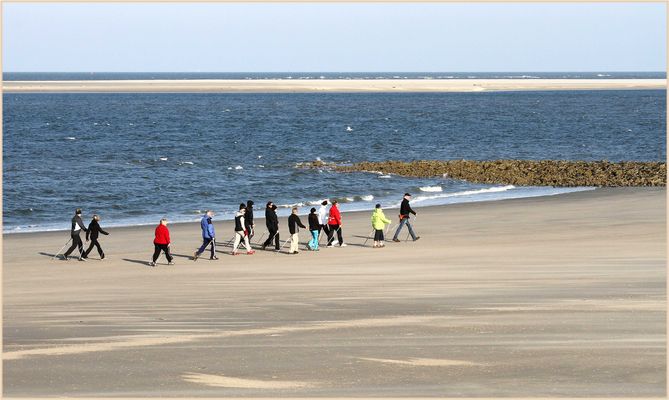 Mir nach , oder ... bitte folgen ........