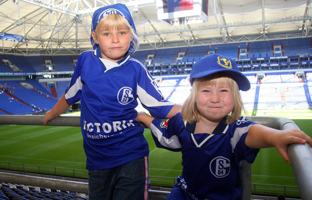 Mira und Rike wir waren dabei Saisoneröffnung auf Schalke 2009/2010