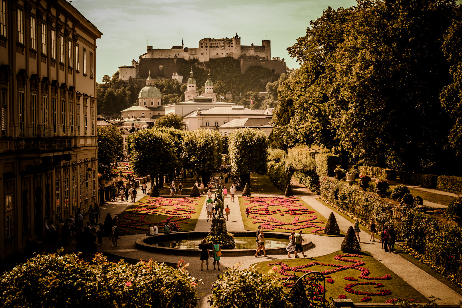 Mirabellgarten in Stil der 50er-Jahre