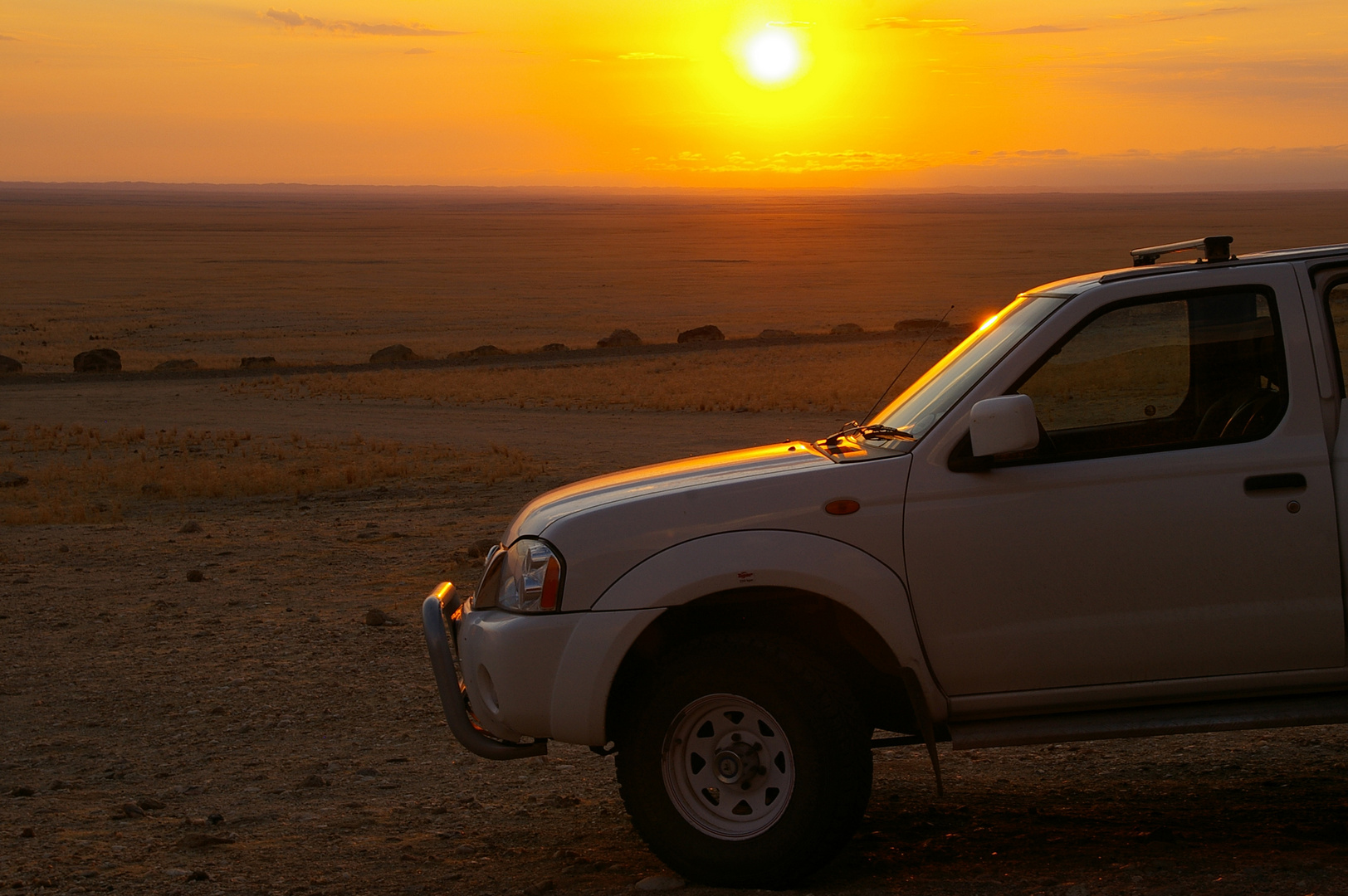 Mirabib - Sonnenuntergang - Geländewagen