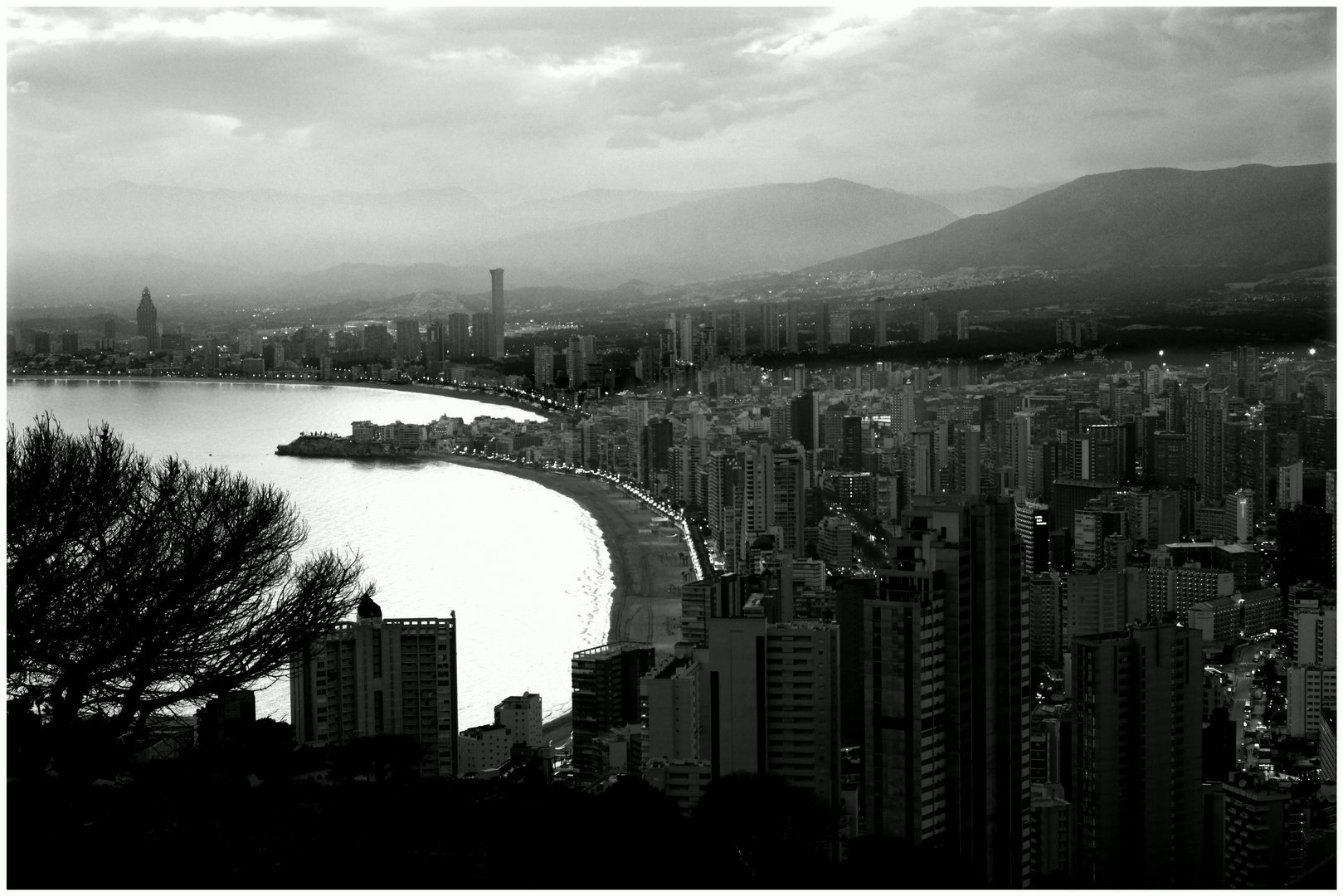 Mirador Benidorm a las 19.00 de la noche