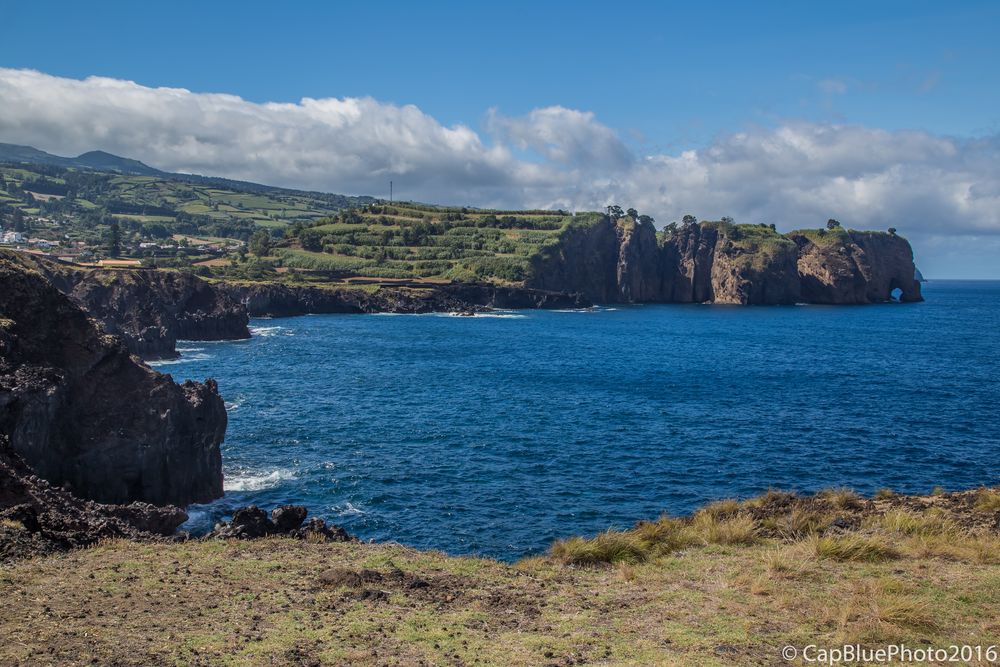 Miradouro das Pedras Negras bei Capelas